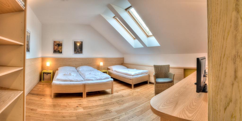 Statek Samsara Hotell Blansko Rum bild